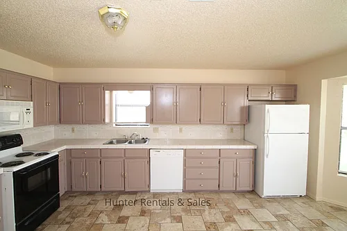 2804 Derby Dr Photo 1