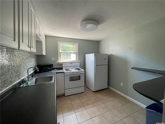 2nd image of 157 Baker Ct