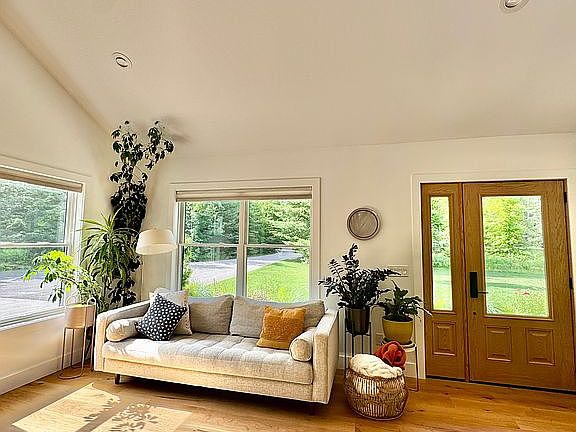 Open concept, high ceilings