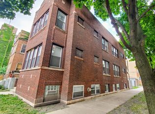 3300 W Belle Plaine Ave, Chicago, IL 60618