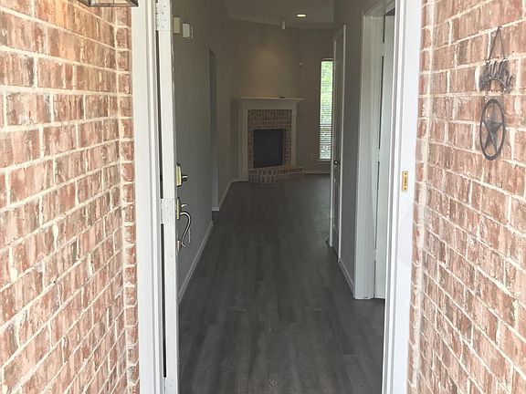 2nd image of 717 Biscayne Dr
