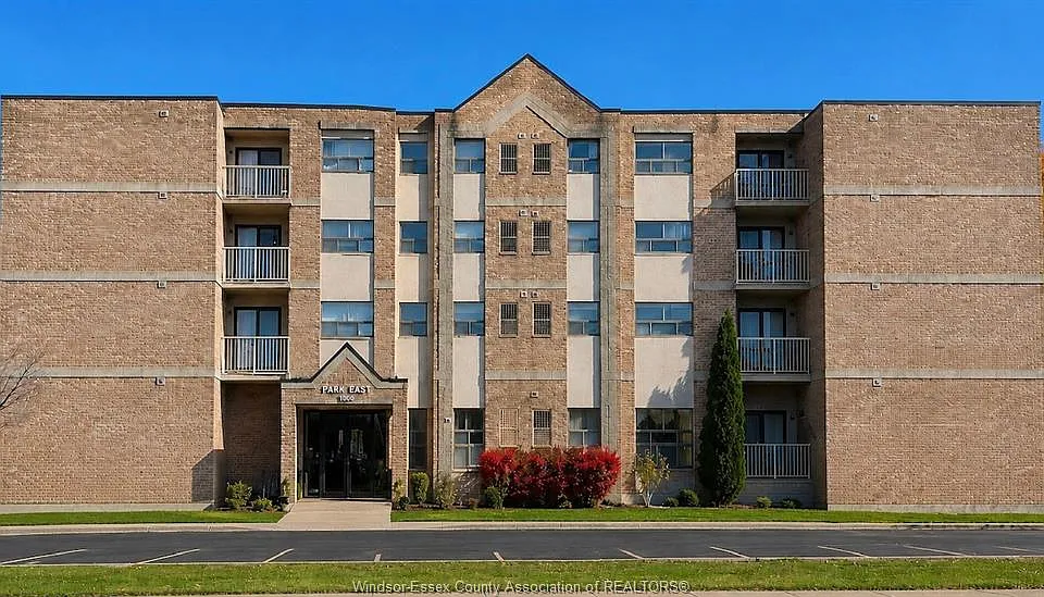 1160 Lauzon Rd #401
