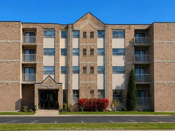 1160 Lauzon Rd #401, Windsor, ON N8S 4T1
