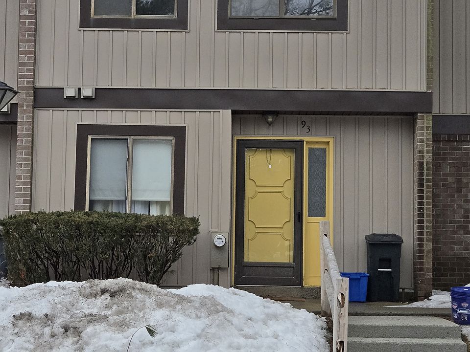 1st image of 93 Ridgewood Ter