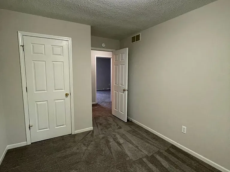 2304-2306 Parks Edge Pl — Photo 12