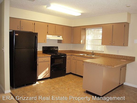 2nd image of 27723 Lisa Dr