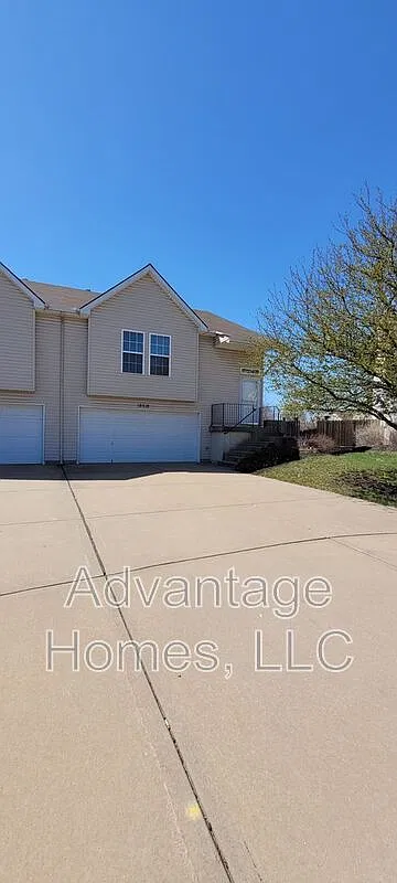 3 bed, 2.0 bath, 1700 sqft, $1,850 — Photo 1