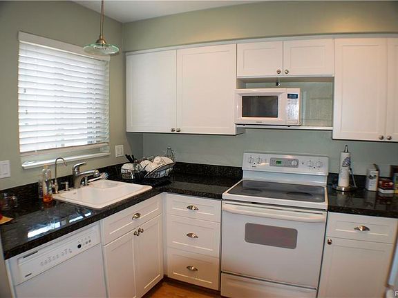 3rd image of 323 W Lincoln Ave #1