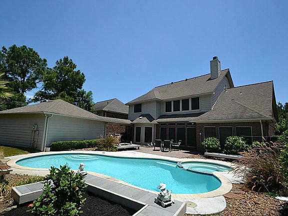 The Water's Great! Relax by your own Heated Pool & Hot-Tub.