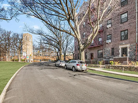 Sold by Brown Harris Stevens | media 15