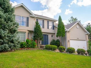 2040 Glenmoor Dr, Dundee, IL 60118