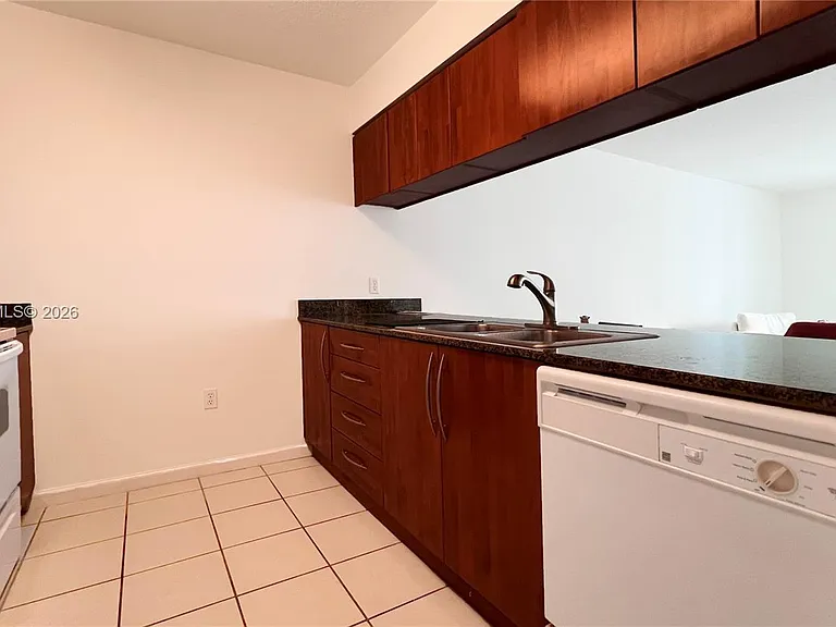 1200 Brickell Bay Dr #2814 — Photo 3