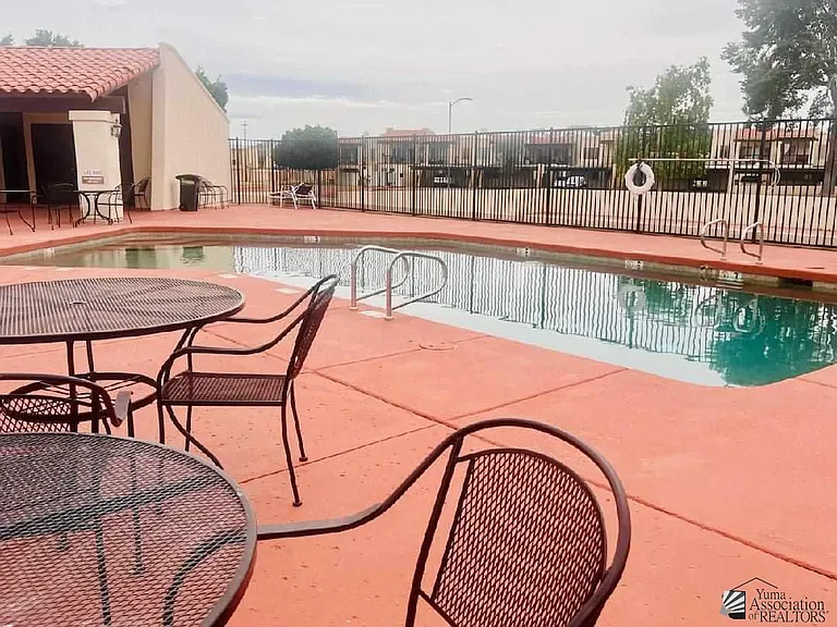 2231 S Elks Ln — Photo 2