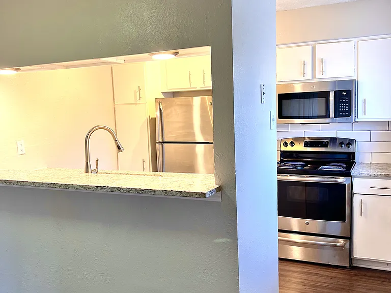 Brixton West Apartment Homes — Photo 2