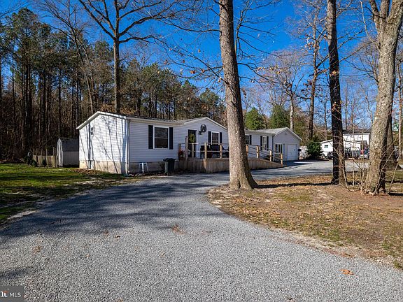 3rd image of 24256 Kent Dr