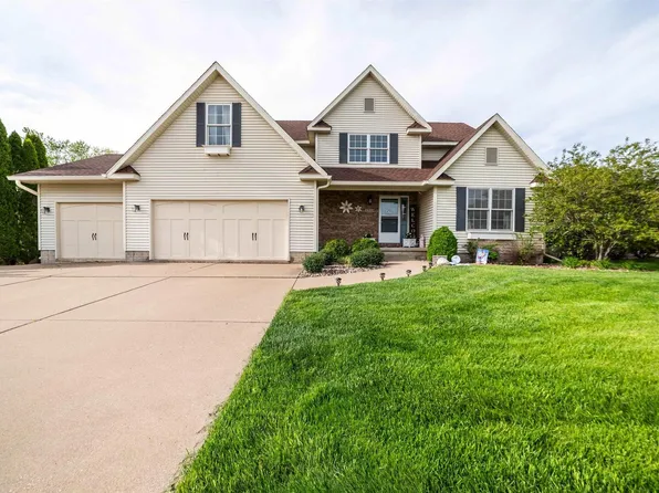 2710 E 58th St, Davenport, IA 52807