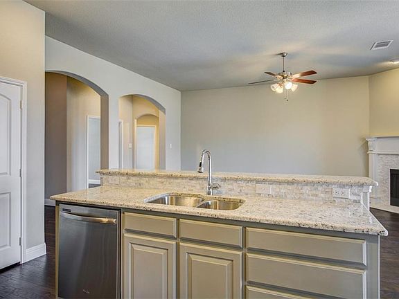 4th image of 3613 Meadowtrail Ln