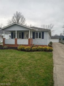 1038 Woodstock Rd, Eastlake, OH, 44095