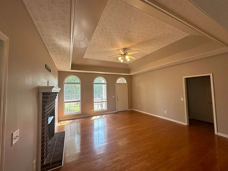 3222 Briarhill Ct — Photo 4