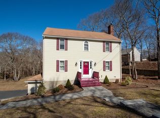 31 George St, Plymouth, MA 02360