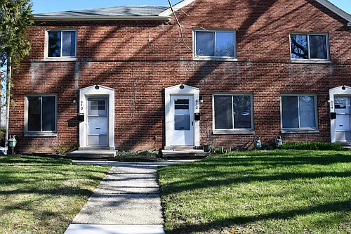 612 Chatham Rd Photo 1