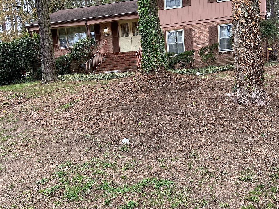 2nd image of 1916 N Westchester Dr