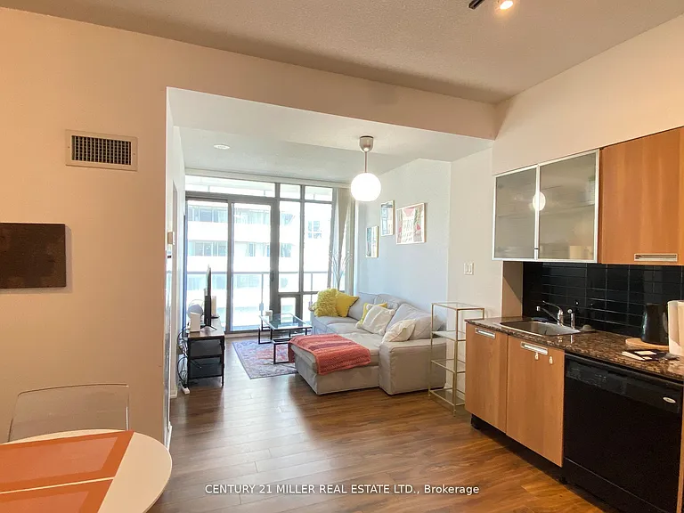 38 Grenville St #3010 — Photo 19