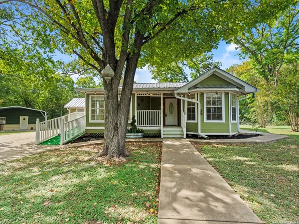 115 Old McDade Road, Bastrop, TX 78602