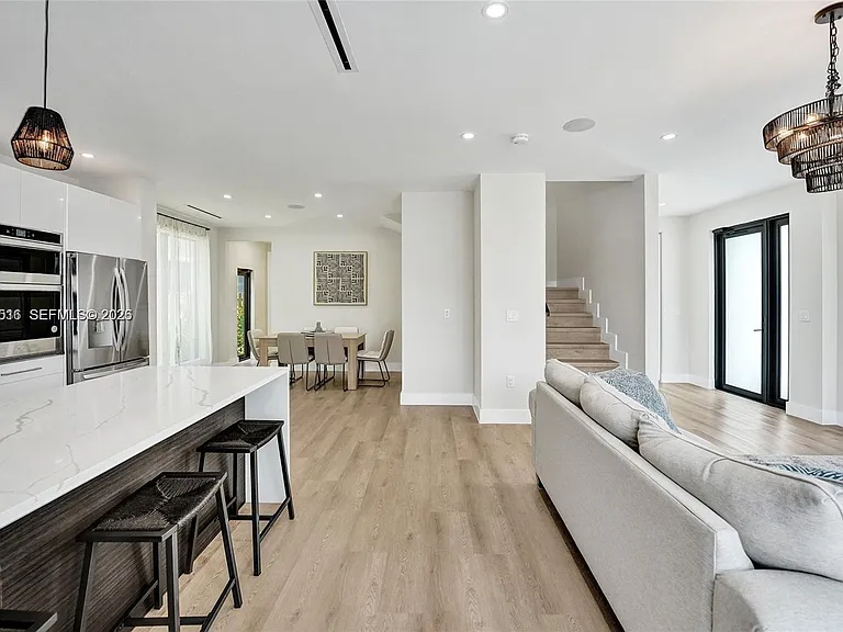 1617 NE 11th St #Townhouse 1 — Photo 5