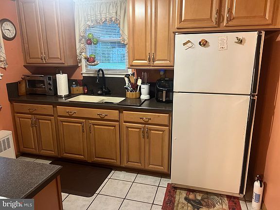 4th image of 14449 Meridian Dr