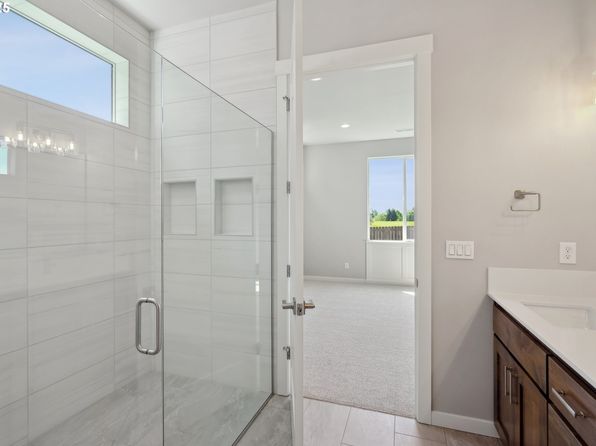 2401 SE Foxtrot St, La Center, WA 98629