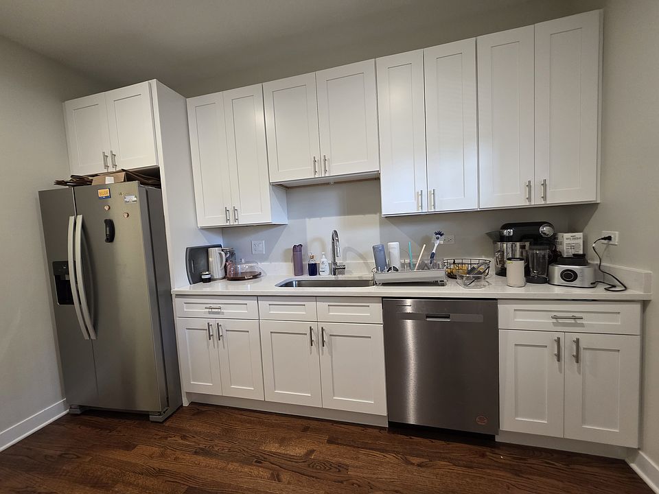 1st image of 3726 N Racine Ave #3