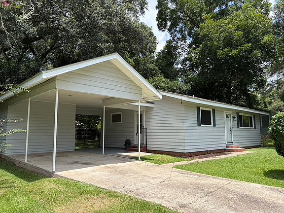 2nd image of 105 Choctaw Rd