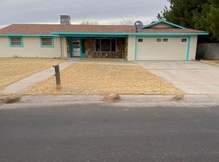 1521 Country Club Cir S, Carlsbad, NM 88220