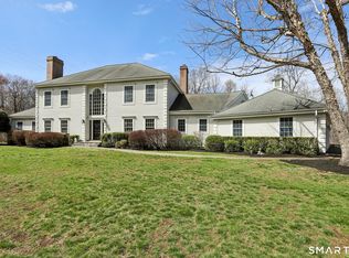 100 Chestnut Hill Road, Ridgefield, CT