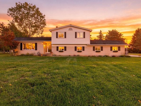 3423 Burwood Ln