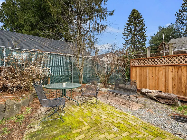 11227 26th Ave SW #1 — Photo 29