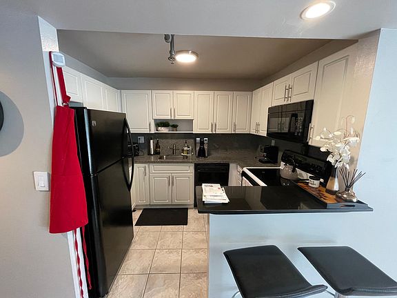 3rd image of 3001 W Rolling Hills Cir APT 206