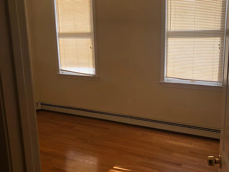 1127 Cambridge St #3 — Photo 5