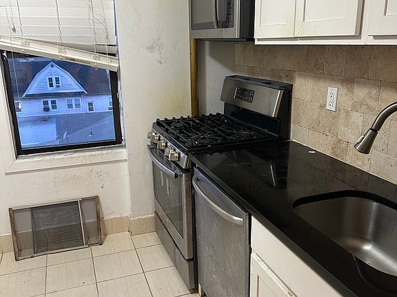 3rd image of 911 McLean Ave Fl 6th