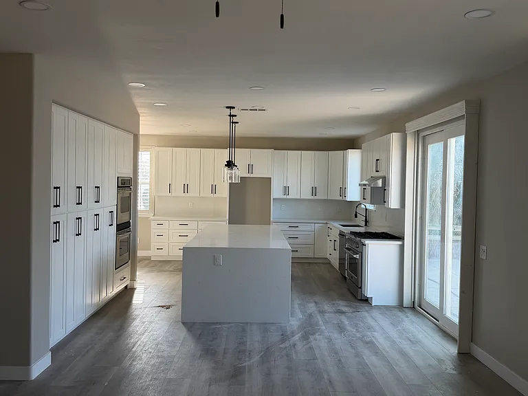 12427 Celebration Dr — Photo 5