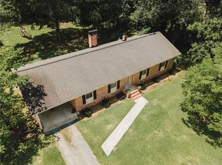 205 Tower Rd, Lumberton, NC 28358