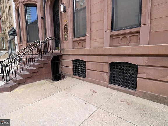 5th image of 2112 Walnut St