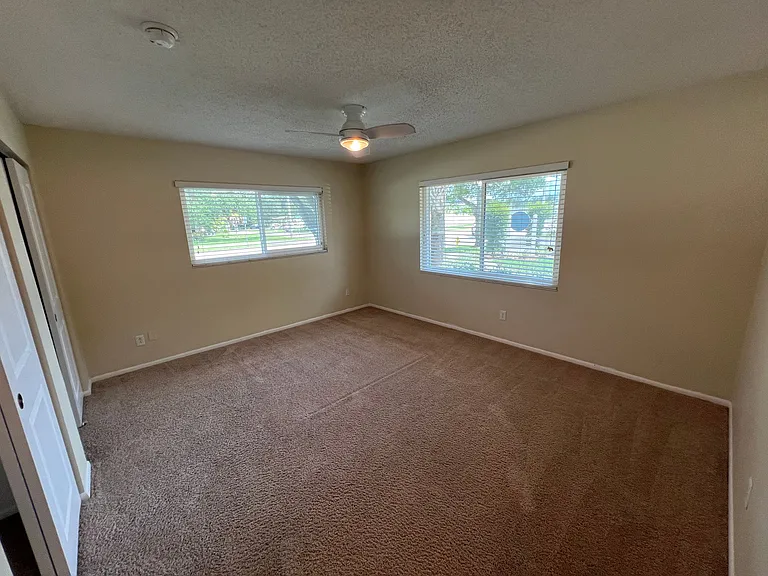 131 41st Ave N, St Petersburg, FL 33703 — Photo 9