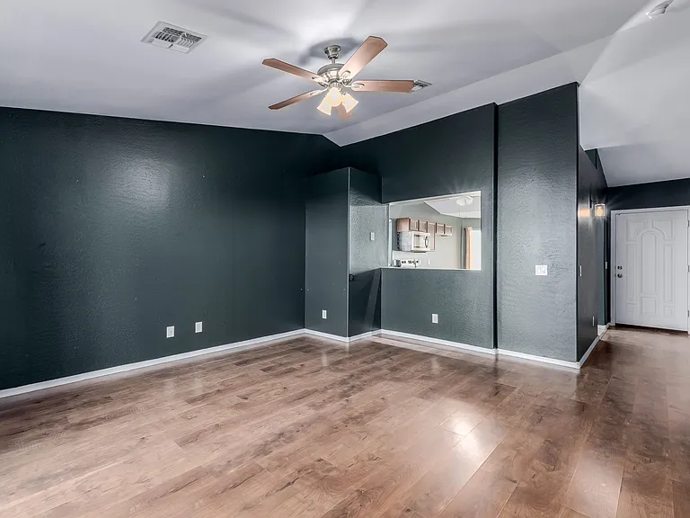 8520 W Palm Ln #1091 — Photo 4