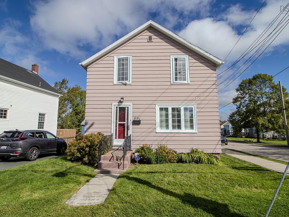 1st image of 691 Upper Prince St