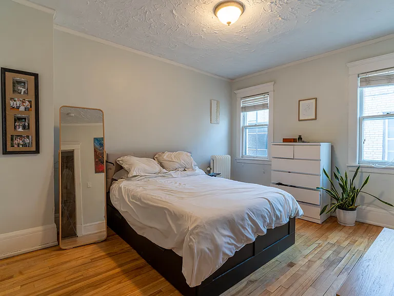 1110 W 25th St #302 — Photo 12