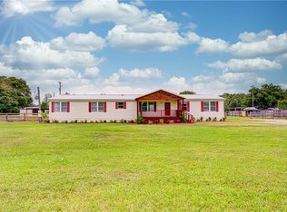 3913 Sparky Ln, Plant City, FL 33565