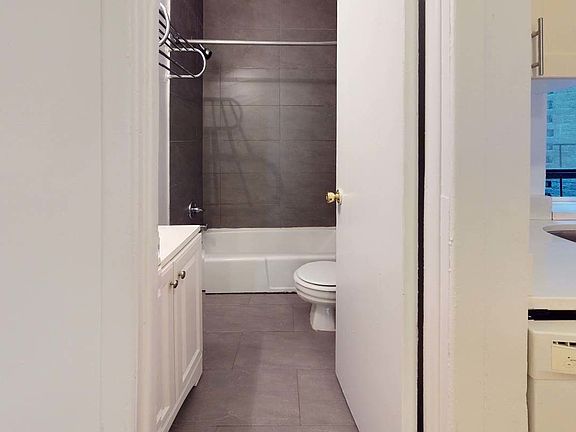 5th image of 525 E 83rd St #3E1