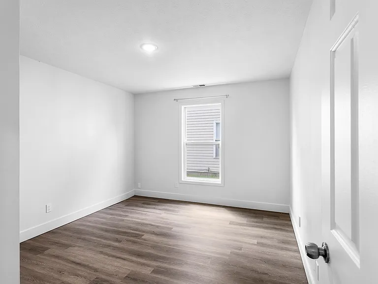 165 Westhaven Dr — Photo 38